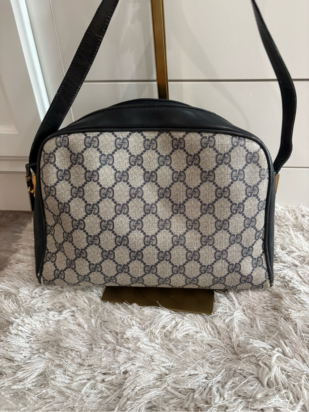 Vintage Gucci GG Supreme Crossbody in Beige and Black Leather - Picture 6 of 13